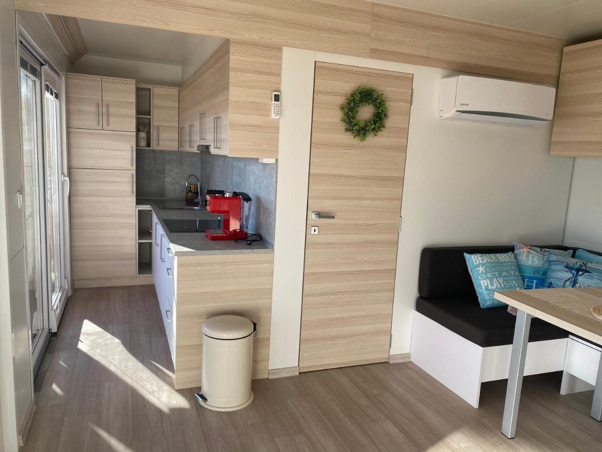 Amore Del Mare, Seaside Family Pace, Free Parking And Wifi In Camp Dalmatino ดราเก ภายนอก รูปภาพ